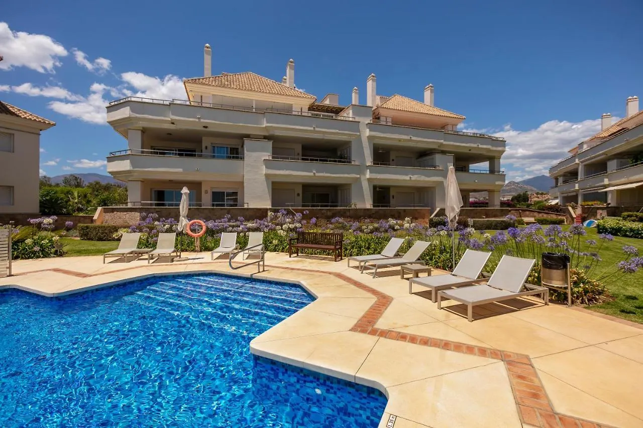 Appt 311 Heaven Beach-Paseo-All Year Heated Pool-Free Bikes Estepona Apartamento