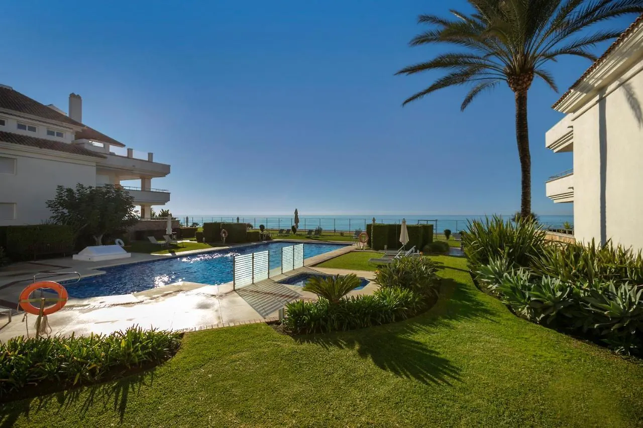 Appt 311 Heaven Beach-Paseo-All Year Heated Pool-Free Bikes Estepona 0*,