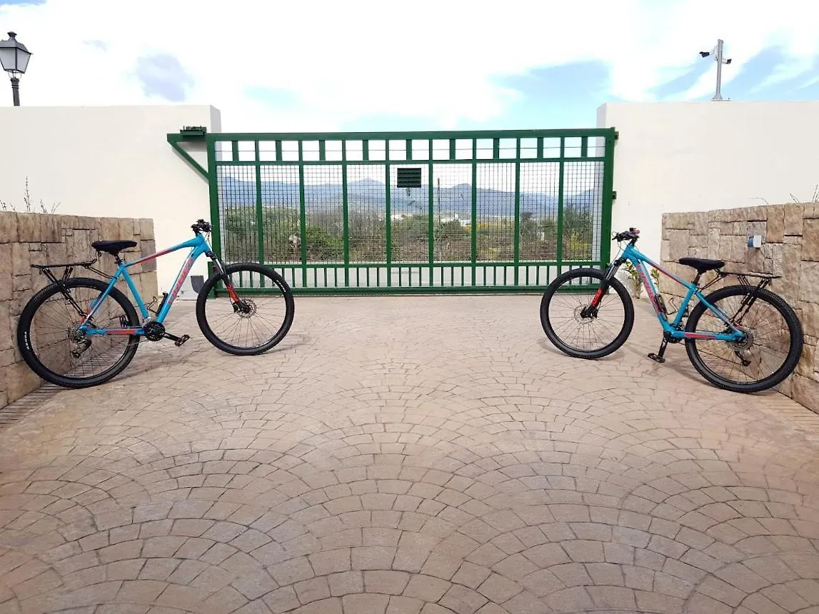 Appt 311 Heaven Beach-Paseo-All Year Heated Pool-Free Bikes Estepona Apartment